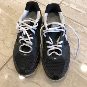 Nike Air Strong US 7.5 Euro 38.5